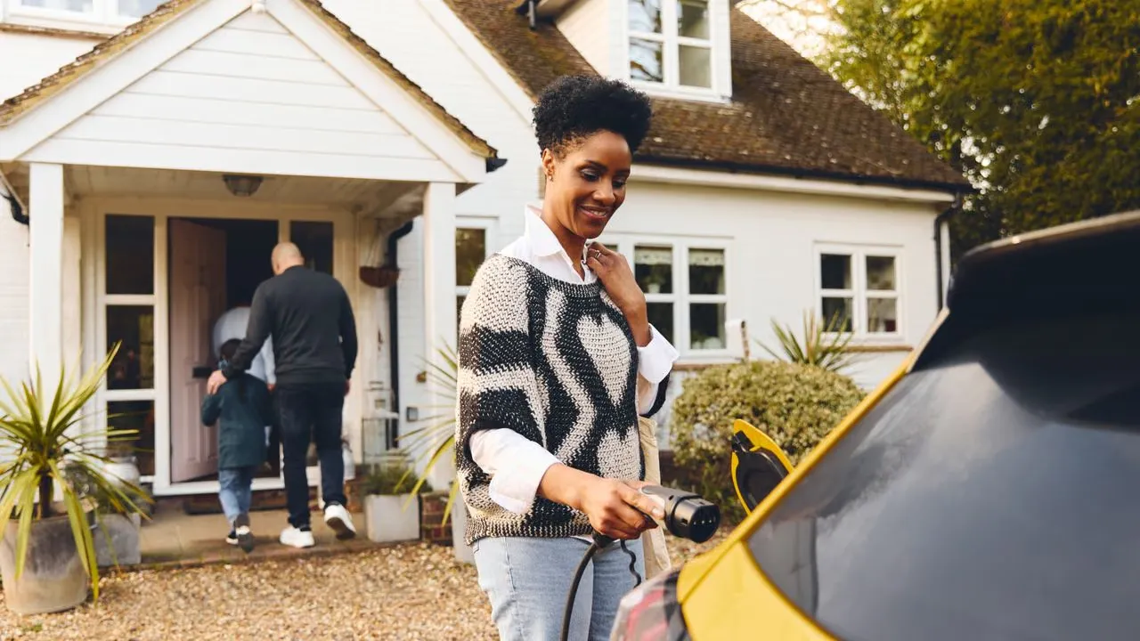 Electric Car Maintenance and Servicing: Ensuring Performance
